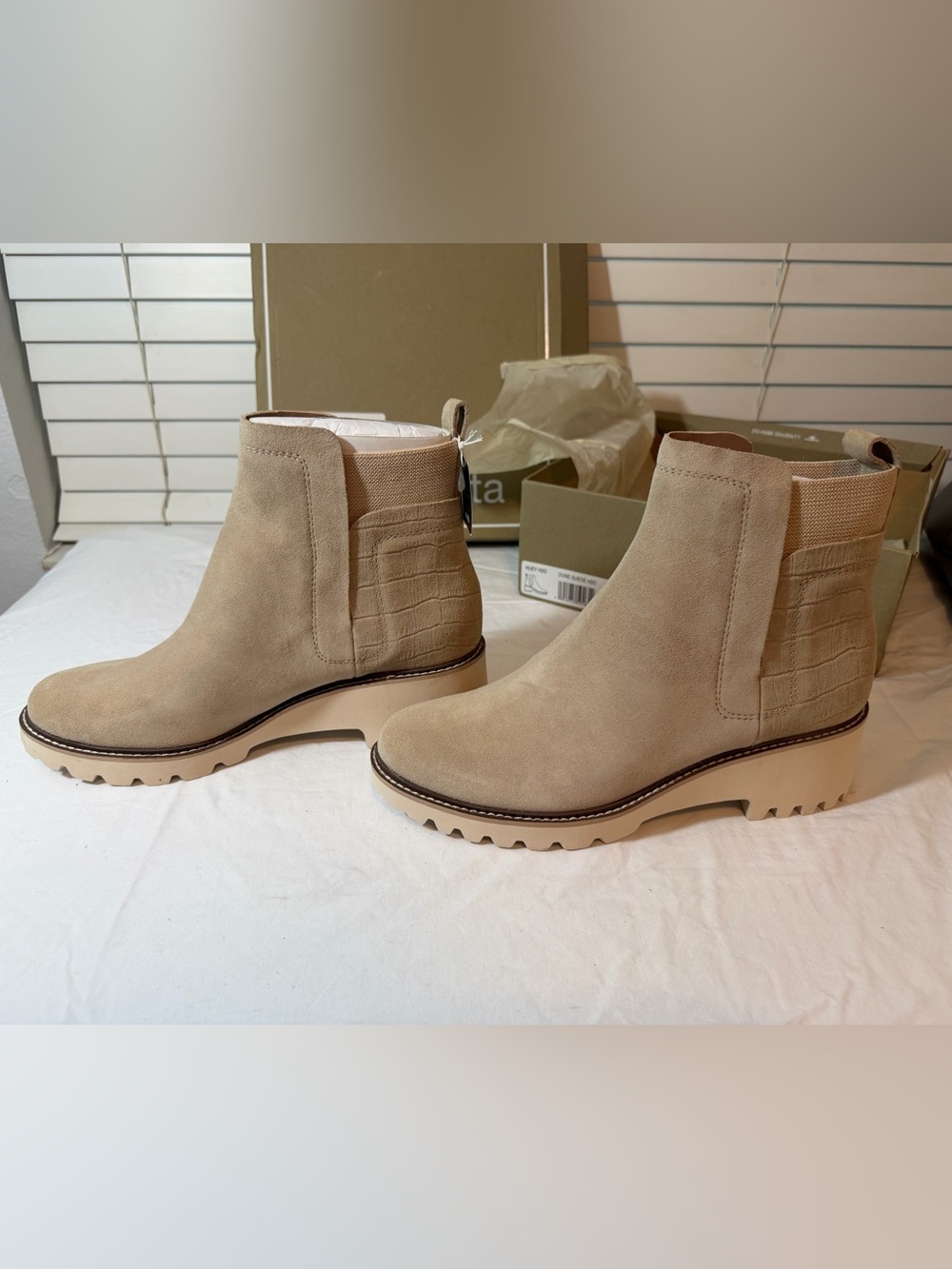 Dolce Vita Dune Suede Chelsea Ankle Boots - Neutral Tan